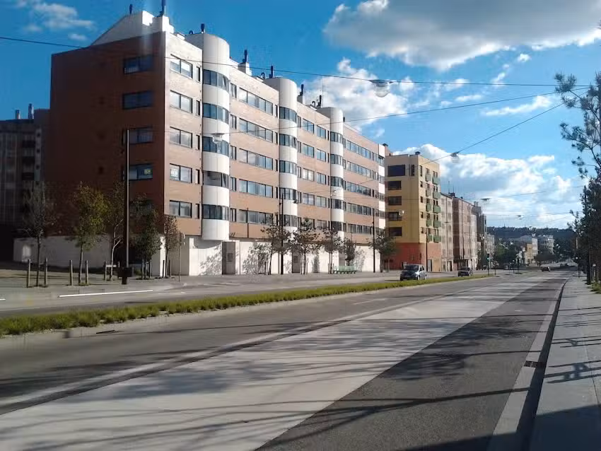 4B&acute;s: B&B BURGOS BULEVAR APARCA GRATIS WIFI 500Mb CENTRICO SIN DESNIVELES LUMINOSO SIN RUIDOS