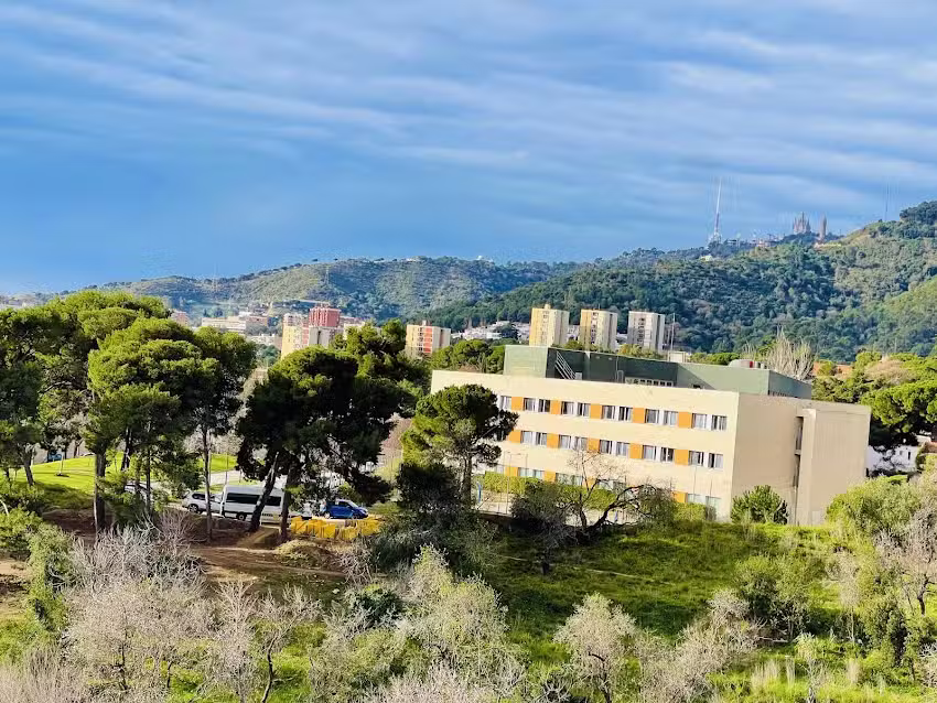 &Agrave;gora BCN. Residencia Universitaria Internacional