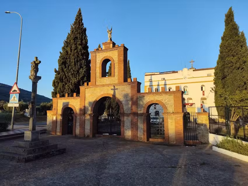 Albergue Alcu&eacute;scar Comunidad Religiosa &laquo;Esclavos de Mar&iacute;a y de los Pobres&raquo;