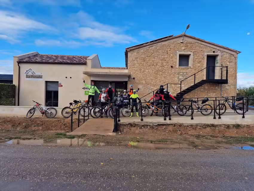 Albergue &ndash; Cafeter&iacute;a La Parada