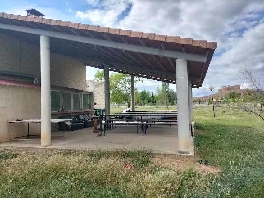 Albergue Casa Coke ,Zona de Acampada Berlanga