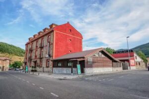 Albergue Cueva de Valporquero (ALQUILER COMPLETO)