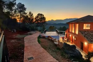 Albergue de Monta&ntilde;a Casas Nuevas