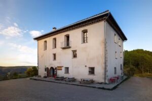 Albergue de Montfalc&oacute; | Alojamiento de monta&ntilde;a en Mont-rebei &ndash; Kayak &ndash; Actividades guiadas.