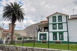 Albergue de Peregrinos de Santull&aacute;n