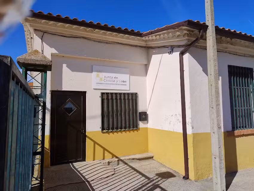 Albergue de peregrinos de Villalaz&aacute;n (C. Levante)