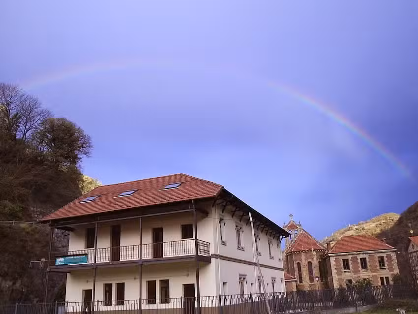 Albergue Juvenil de Bustiello
