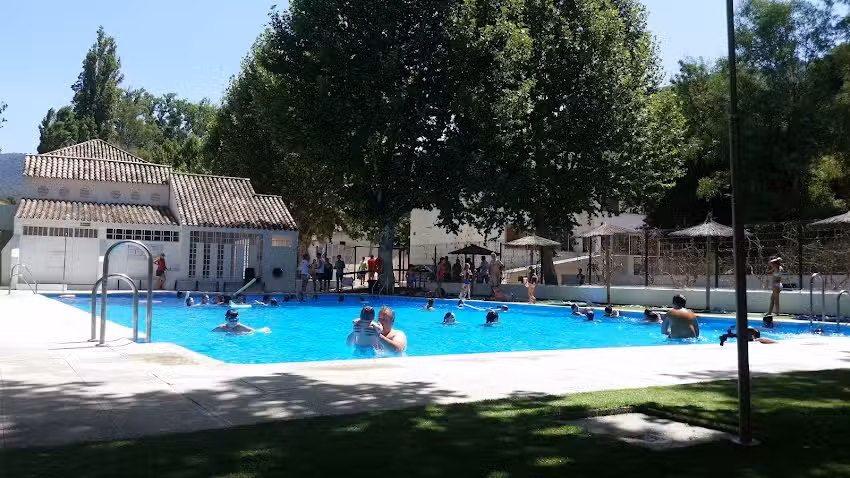 Albergue Juvenil El Bosque