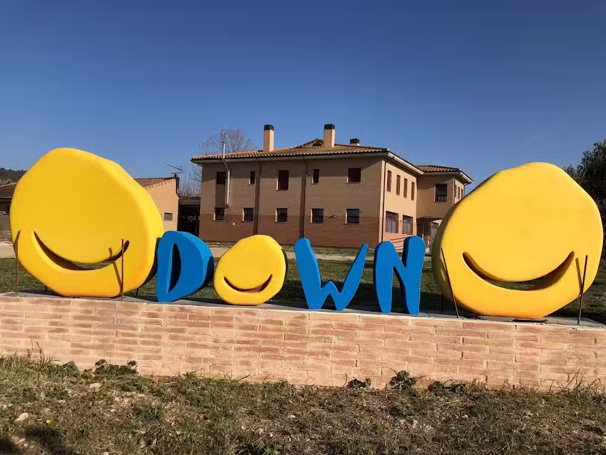 Albergue La Sabina de la Asociaci&oacute;n Down Huesca. Fonz