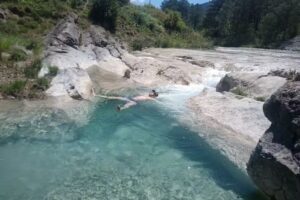 Albergue nacional de carretera de Triste (antiguo parador nacional abandonado)