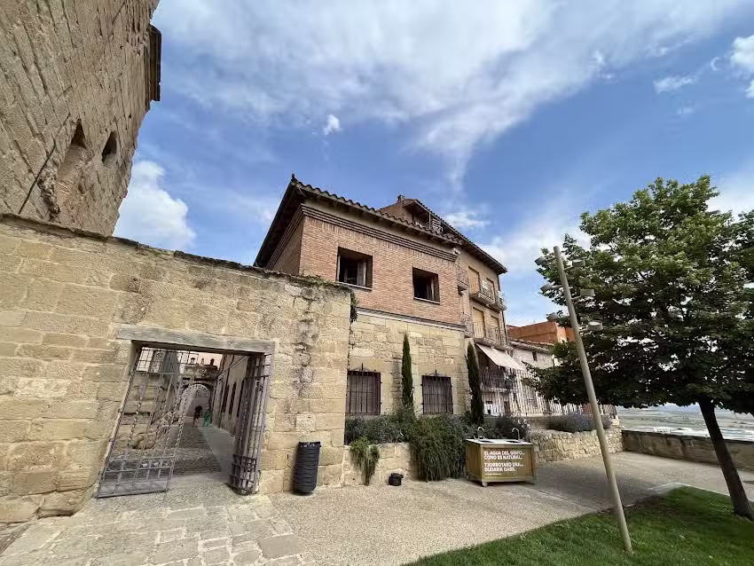 Albergue peregrinos Viana &ndash; Andr&eacute;s Mu&ntilde;oz