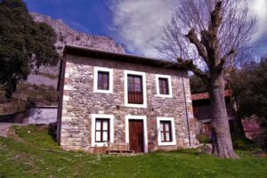 Albergue P&uacute;blico de Caba&ntilde;es La Casuca del Perd&oacute;n