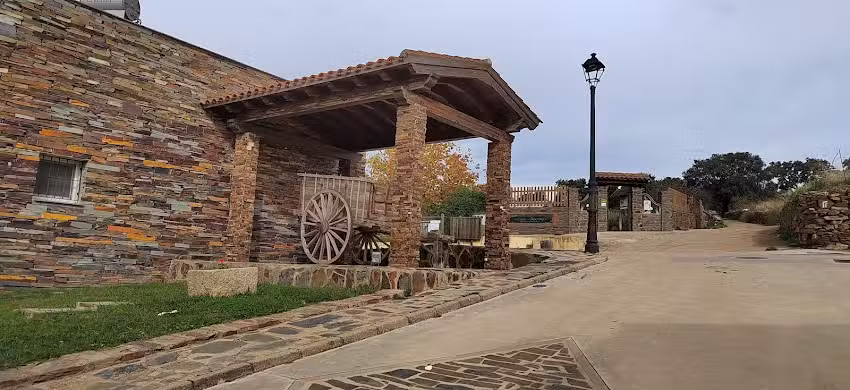 ALBERGUE PUERTA DE MONFRAG&Uuml;E