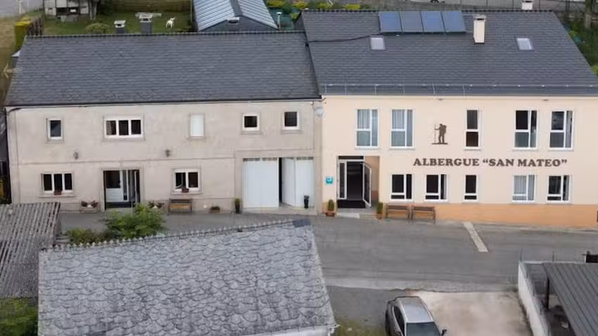 Albergue San Mateo en C&aacute;davo Baleira
