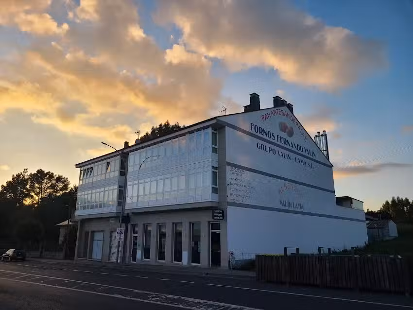 Albergue Val&iacute;n Lama