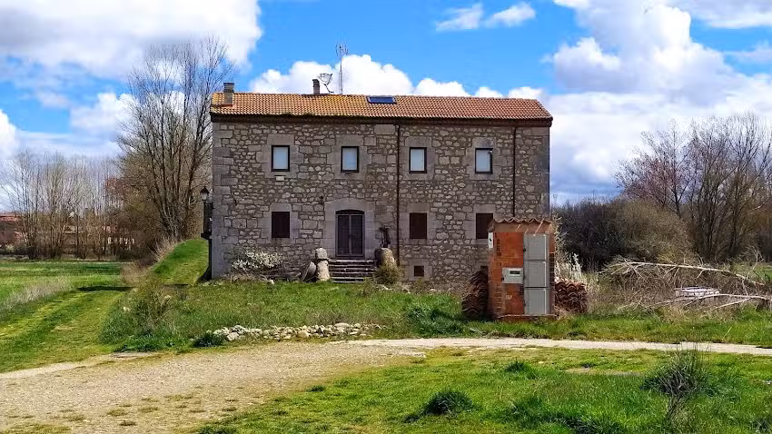 Albergues Tur&iacute;sticos Granja Escuela Arlanz&oacute;n
