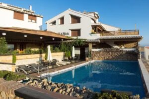 Alhanda Apartamentos Tur&iacute;sticos