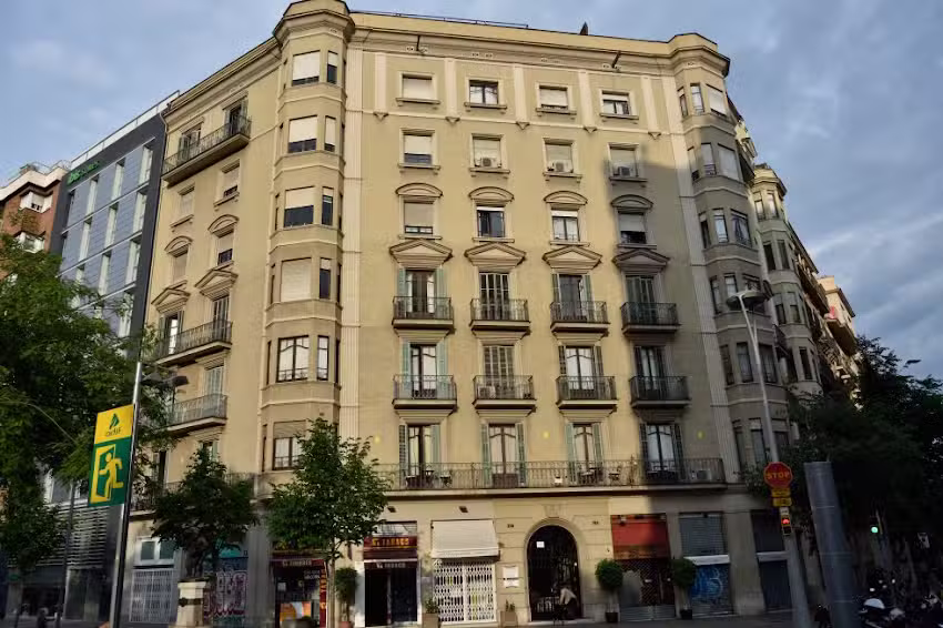 Ally&rsquo;s Guest House Barcelona Sl