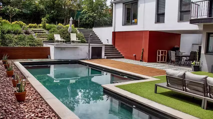 Aloe Villa &ndash; Modern Pool Homestay