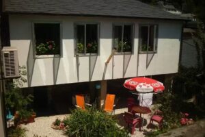 Alojamiento en Samos Pensi&oacute;n Santa Rosa