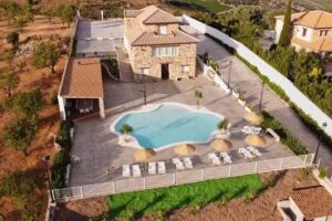 Alojamiento Tur&iacute;stico Villa Canela