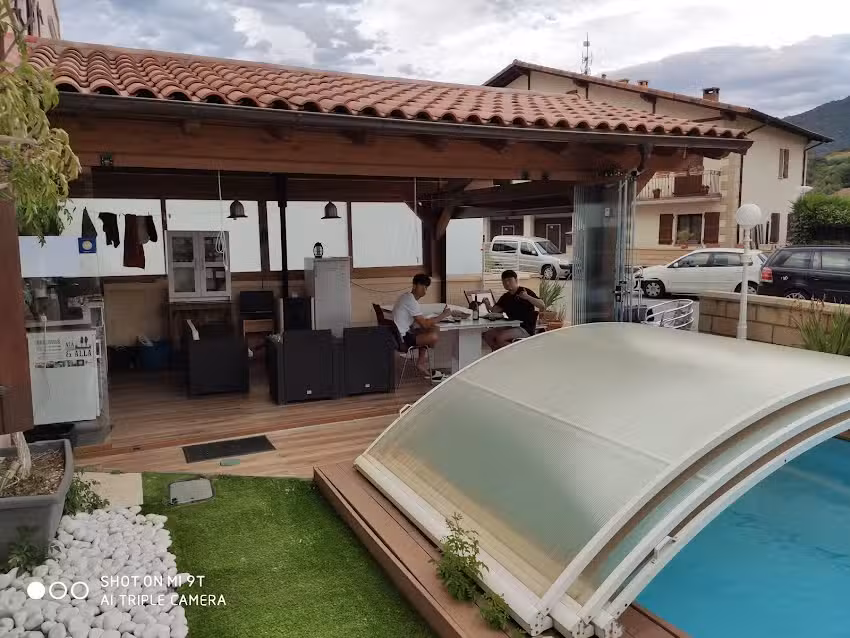 Alojamientos Ac&aacute; Y All&aacute; Urdaniz