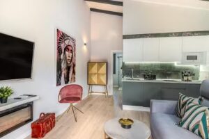 Alojamientos Maestro24