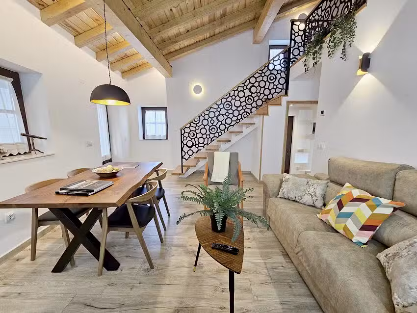 Alojamientos Mural del Castillo 1 y 2