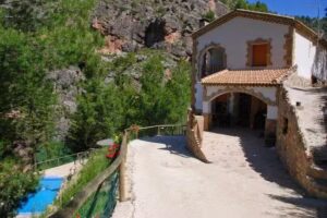 Alojamientos R&iacute;o Zumeta