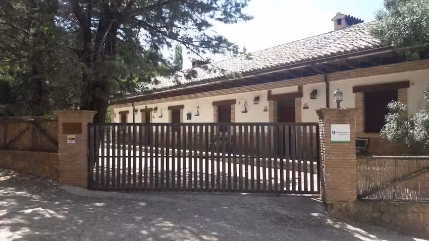 Alojamientos Rurales Navahondona