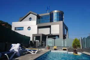 Alojamientos Tur&iacute;sticos la Traina