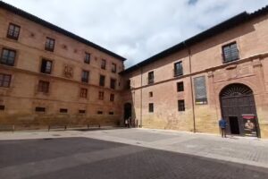 Alojamientos Zabala en N&aacute;jera (AT La Piedra)