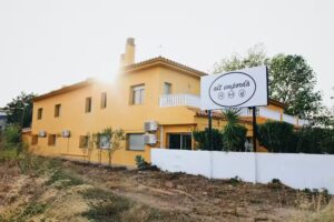 Alt Empord&agrave; HOSTAL-Restaurant