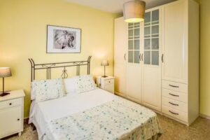 AMAZING HOME IN VIDRERES With 4 Bedrooms, Wifi And Outdoor Swimming Pool