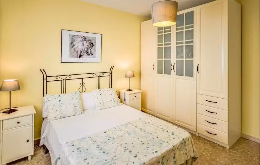 AMAZING HOME IN VIDRERES With 4 Bedrooms, Wifi And Outdoor Swimming Pool