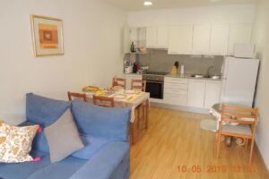 Apartament Besal&uacute;