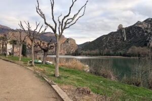 Apartamento a 1a linea Sant Lloren&ccedil; de Montgai_ WhiteHouse