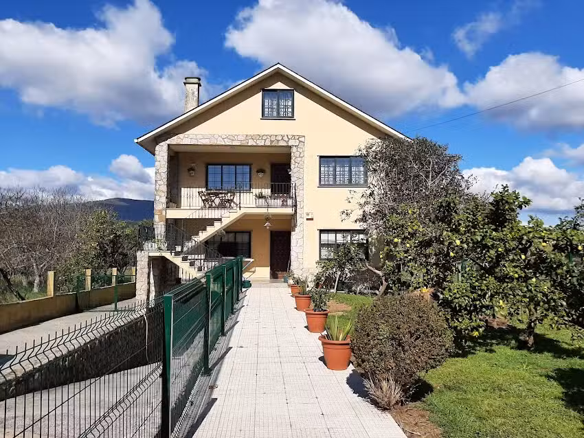 APARTAMENTO AS CARBALLAS