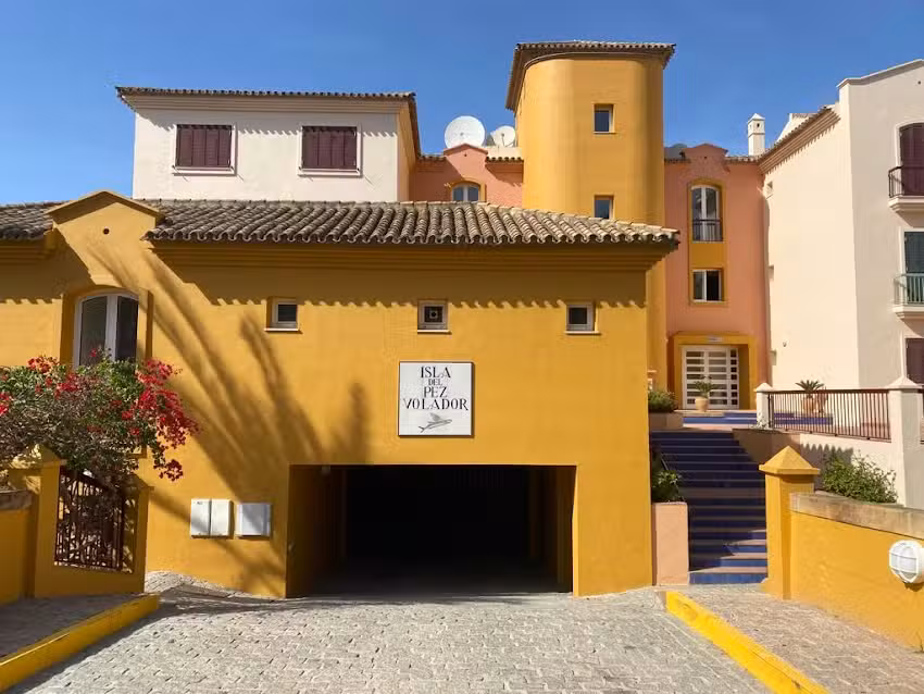 Apartamento con vistas panor&aacute;micas El Pez Volador Sotogrande Holidays