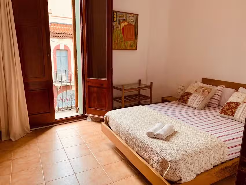 Apartamento en Figueres a 5&rsquo; del Museo Dal&iacute; , con 2 terrazas enormes
