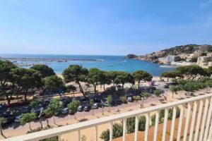 Apartamento en la Playa con Vistas Mediterr&aacute;neas