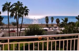 Apartamento oferta Benicasim. Alojamiento tur&iacute;stico 1&ordf; L&iacute;nea de playa HELI&Oacute;POLIS