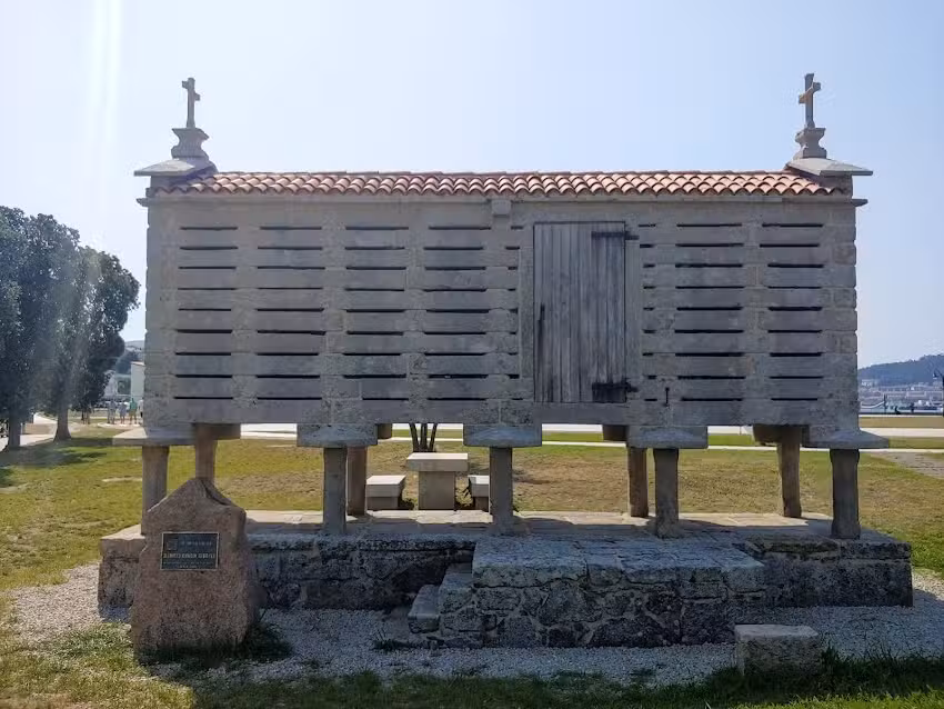 Apartamento Tur&iacute;stico Atico Formoso Cee