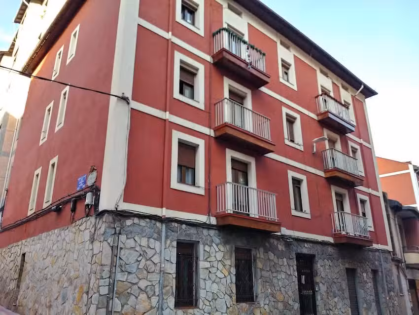 Apartamento tur&iacute;stico Barakaldo -Acogedora buhardilla pr&oacute;xima al BEC y a 15 min BILBAO