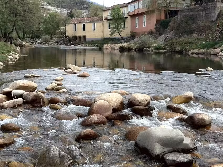 Apartamento Tur&iacute;stico R&iacute;o Jerte