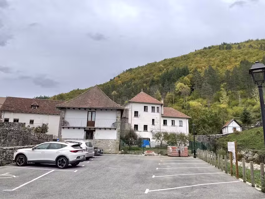 Apartamentos Apezarena Irati