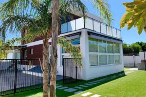 APARTAMENTOS AZULARENA