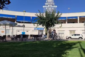 Apartamentos Cala Azul Tarragona, La M&oacute;ra. Alquiler tur&iacute;stico y de larga estancia.ABIERTO TODO EL A&Ntilde;O