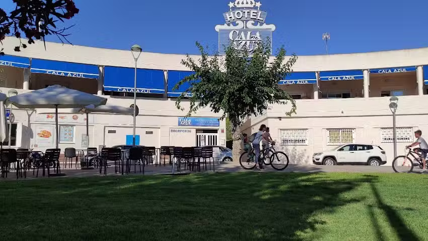 Apartamentos Cala Azul Tarragona, La M&oacute;ra. Alquiler tur&iacute;stico y de larga estancia.ABIERTO TODO EL A&Ntilde;O