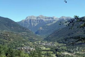 Apartamentos Casa Pueyo